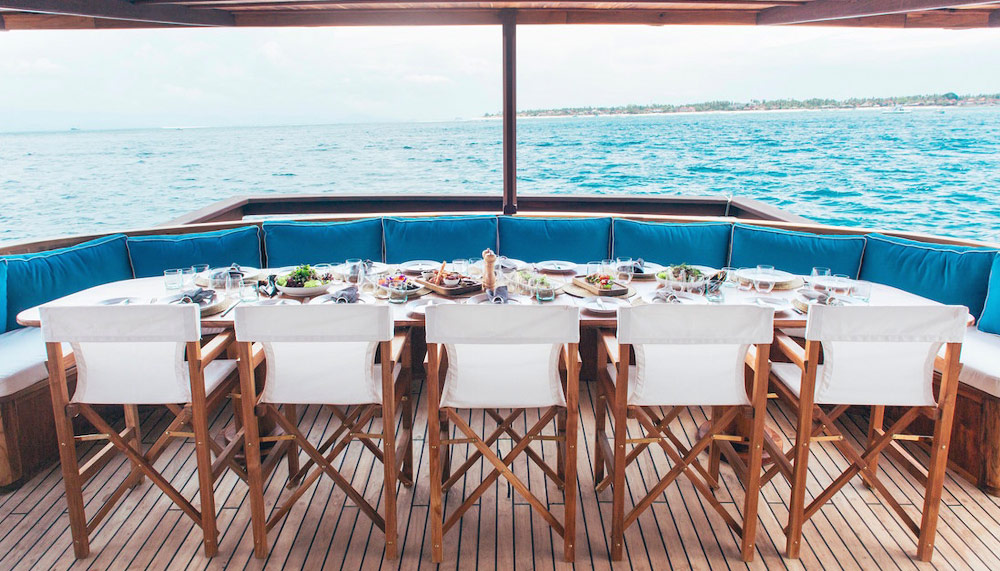 Rascal Charters yacht, Komodo, Indonesia