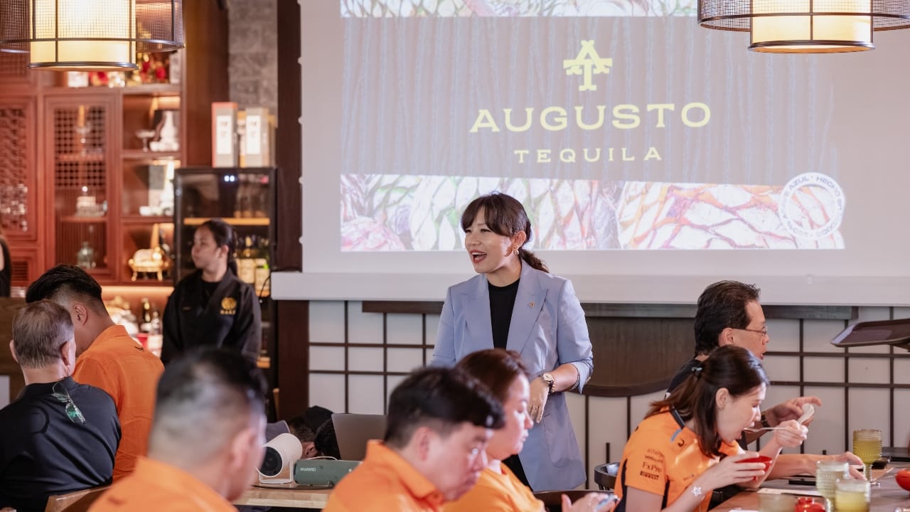 Cheryl Xie, GM of Dajin Beverages, introduces Augusto tequila at the arrival lunch which took place at Haku Extraordinary Japanese Cuisine.
