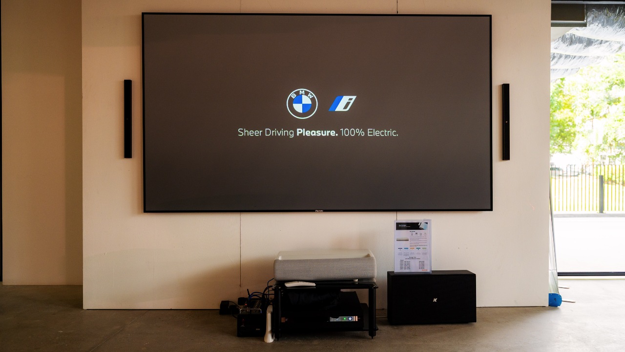 Hoe Huat Electric showcased multiple audio-visual setups with accompanying speakers, such as this combination with K-Array and Samsung.