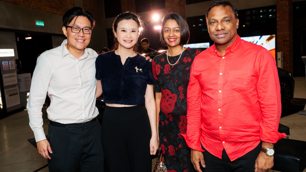 Guests with the co-hosts Lai Chee Hoe (left) and Ng Su-San (second from left), partners at Chee Hoe & Associates.