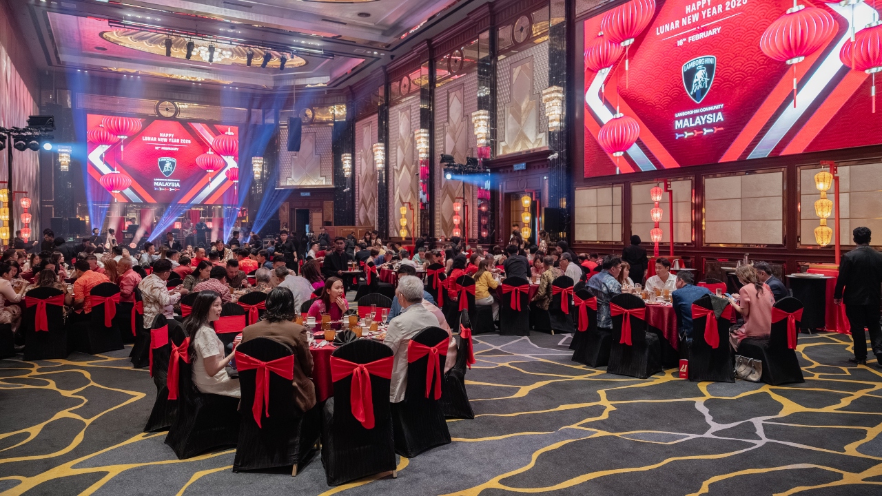 The dinner took place at the ballroom of Sunway Resort Hotel.
