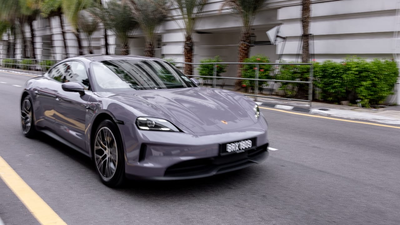 A close-up of the Porsches.